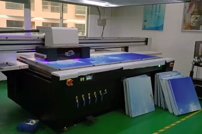 铝扣板印花机器的应用